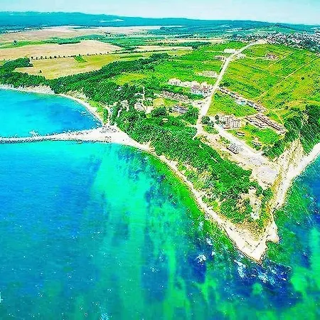 Dimi Къща за гости 4*